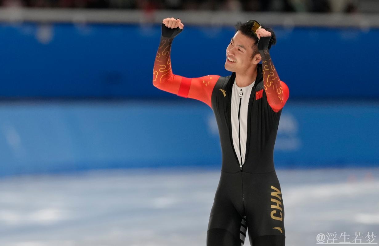 速滑世界杯海伦芬站 宁忠岩勇夺铜牌